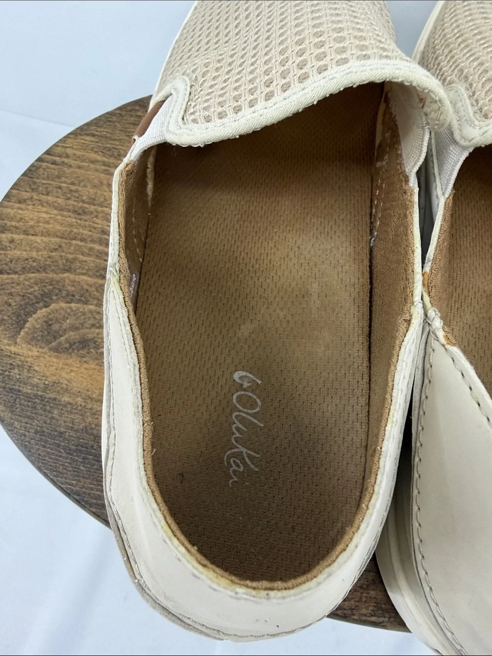 OluKai Womens Pehuea Slip-on Textured Top Slip-on Sneakers in Tapa Beige, sz 9